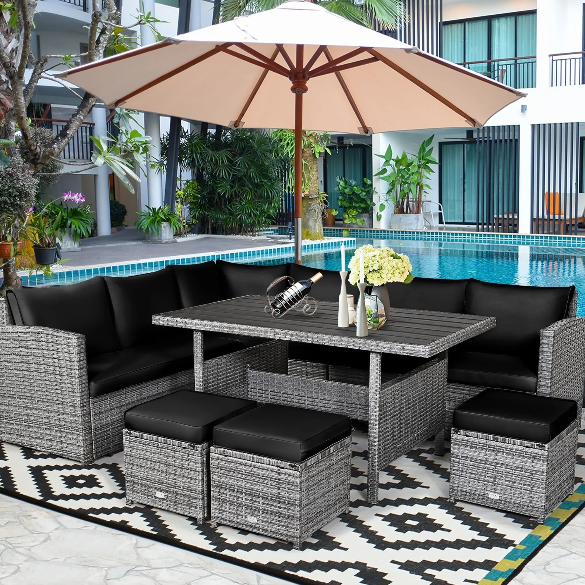 Ensemble de salle à manger Costway 7 pièces en rotin pour terrasse, canapé sectionnel et pouf - Voir détails