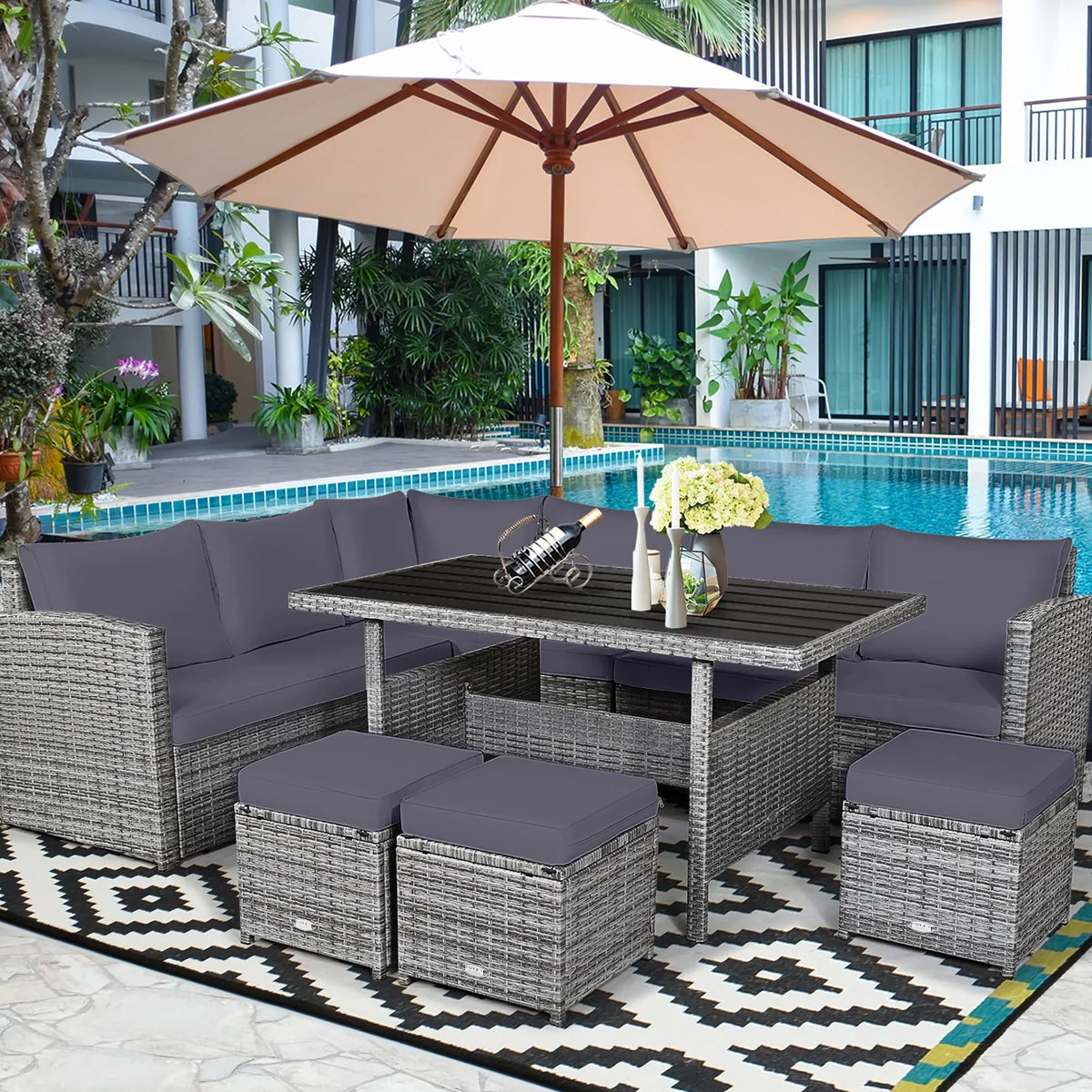 Ensemble de salle à manger Costway 7 pièces en rotin pour terrasse, canapé sectionnel et pouf - Voir détails
