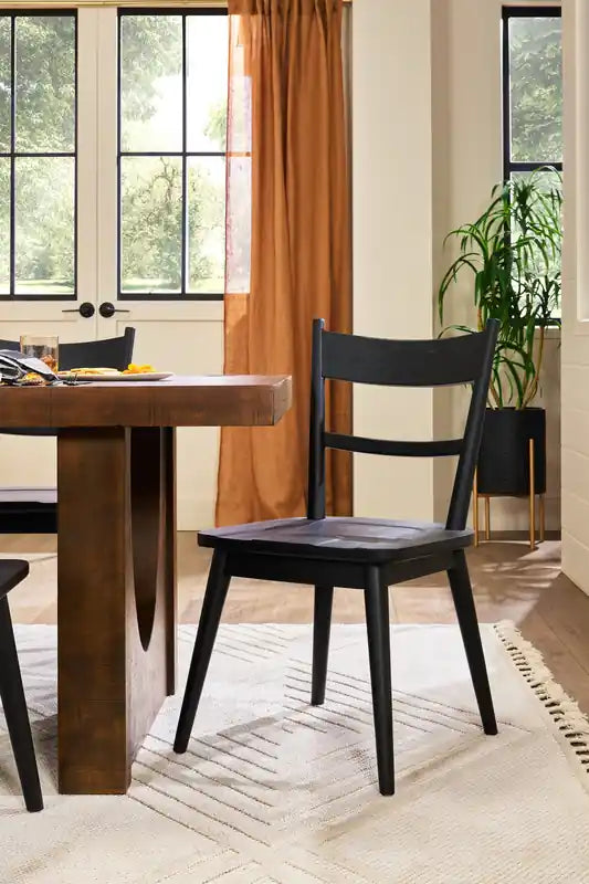 . Chaise de salle à manger avec dossier échelle incurvé