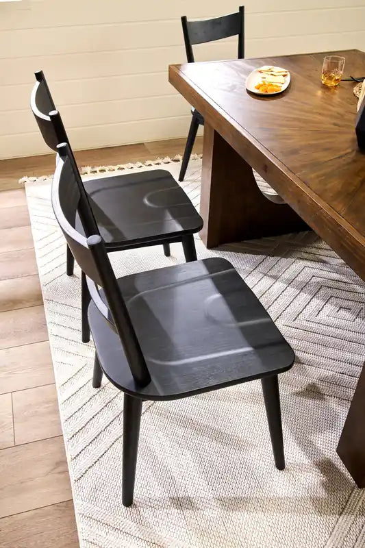 . Chaise de salle à manger avec dossier échelle incurvé